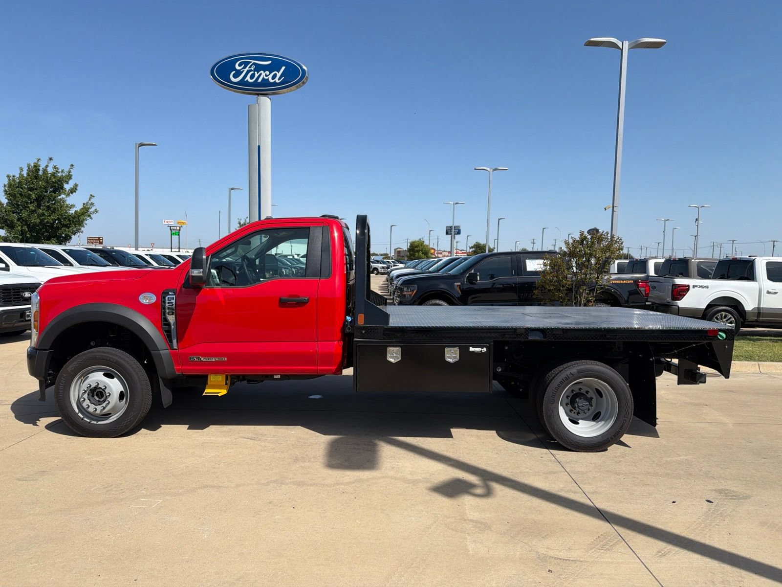 New 2026 Ford F550 4x4 Regular Cab Super Duty image 2