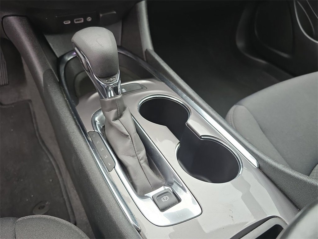 Used 2023 Chevrolet Malibu LT image 16