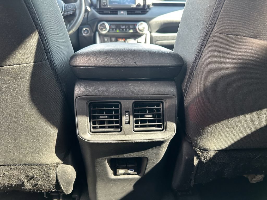 Used 2022 Toyota RAV4 XLE w/ Convenience Package AWD/4WD image 19