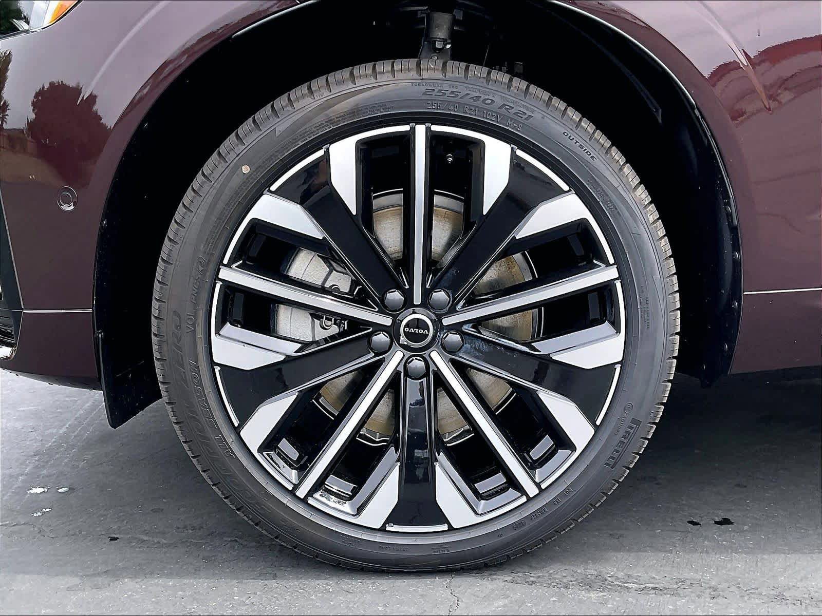 New 2026 Volvo XC60 T8 Ultra w/ Climate Package AWD/4WD image 14