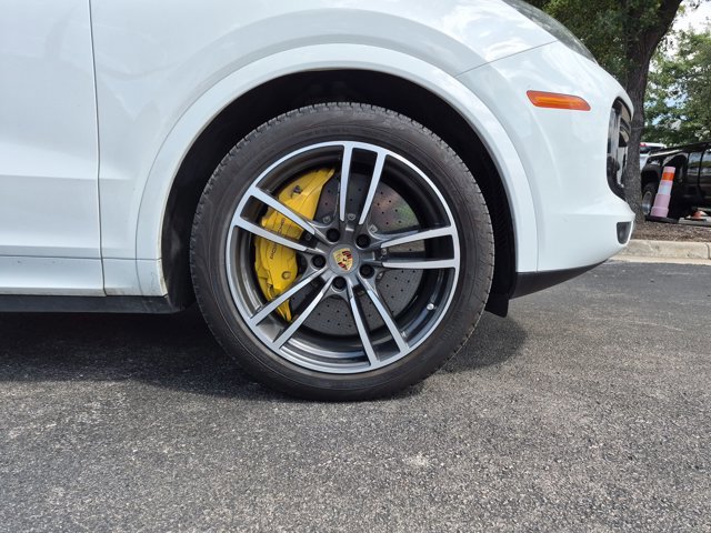 Used 2019 Porsche Cayenne Turbo AWD/4WD image 9