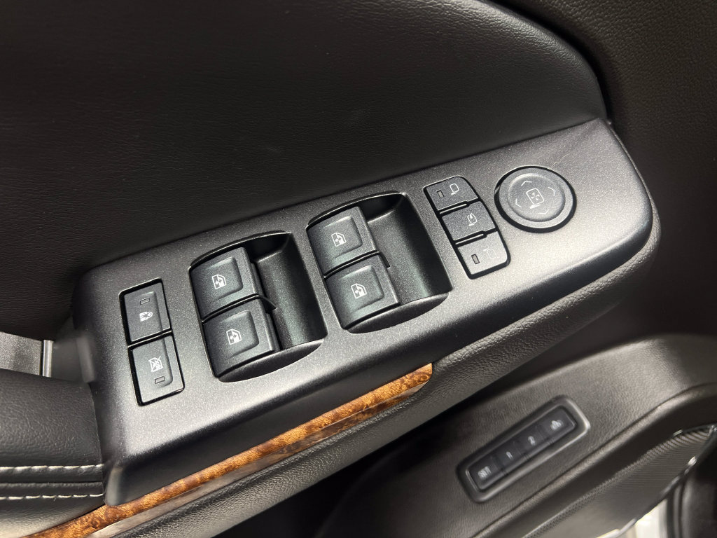 Used 2016 Chevrolet Tahoe LTZ AWD/4WD image 17