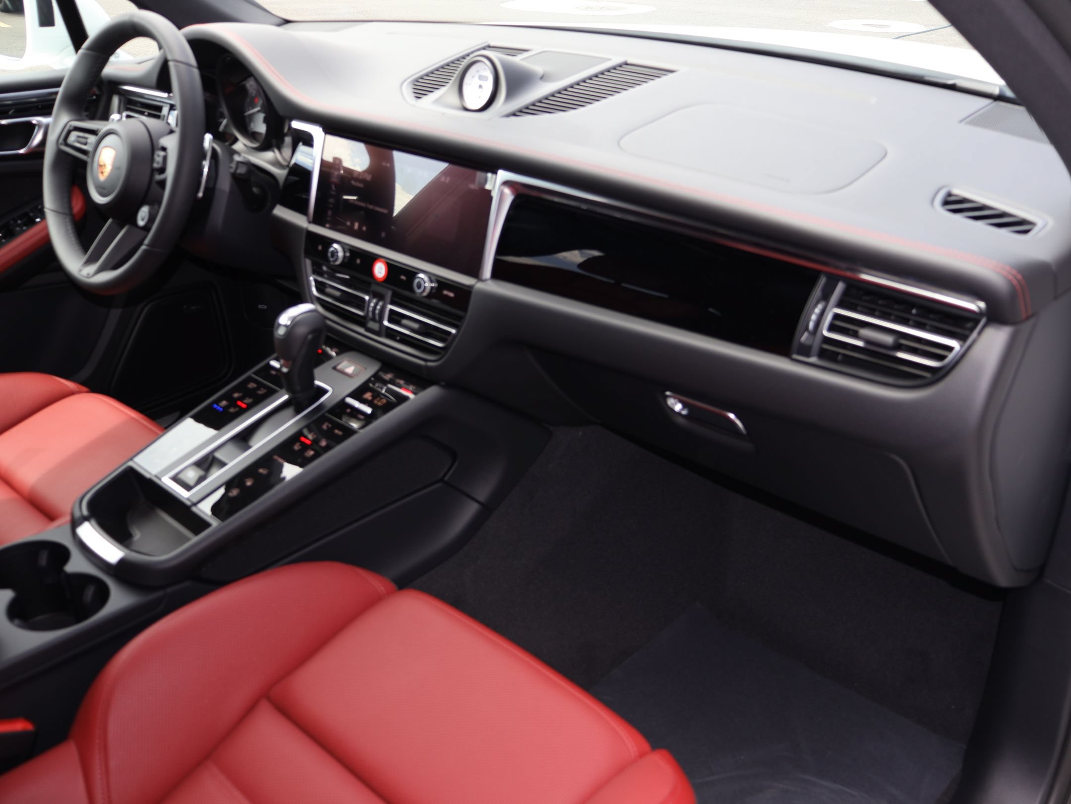 New 2026 Porsche Macan S AWD/4WD image 30