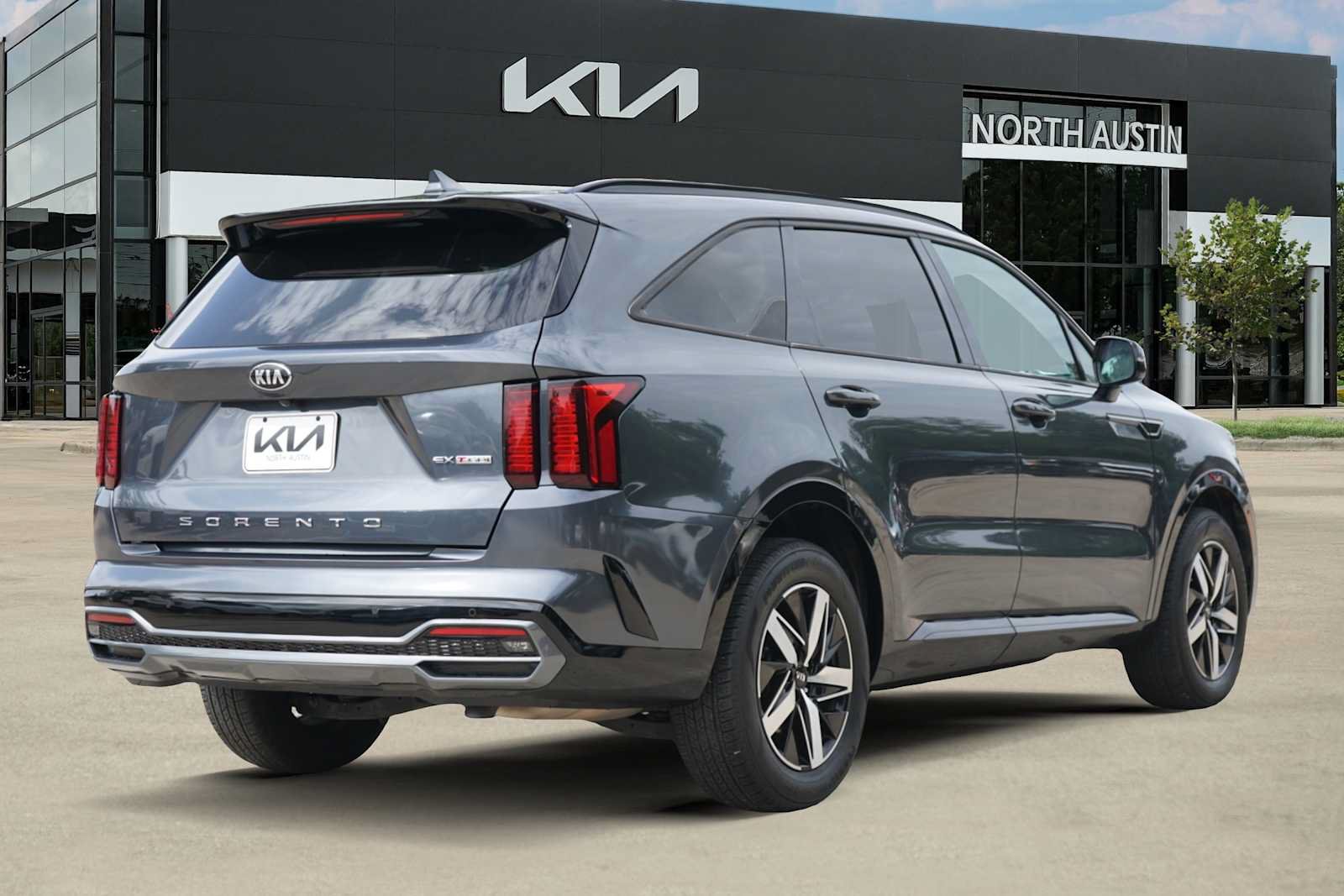 Used 2021 Kia Sorento EX FWD image 5