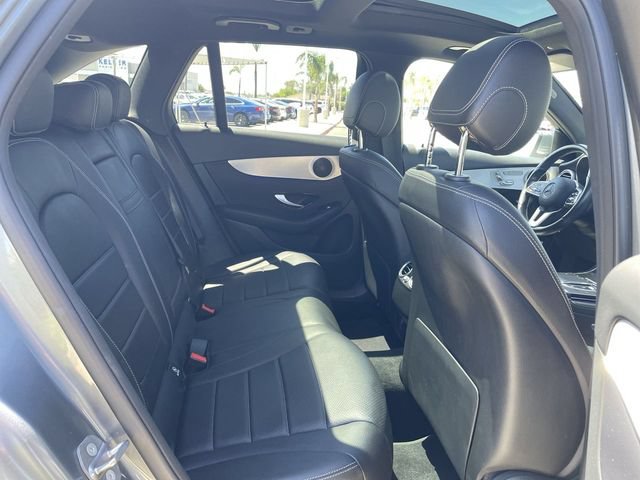 Used 2020 Mercedes-Benz GLC 300 4MATIC w/ Premium Package image 27