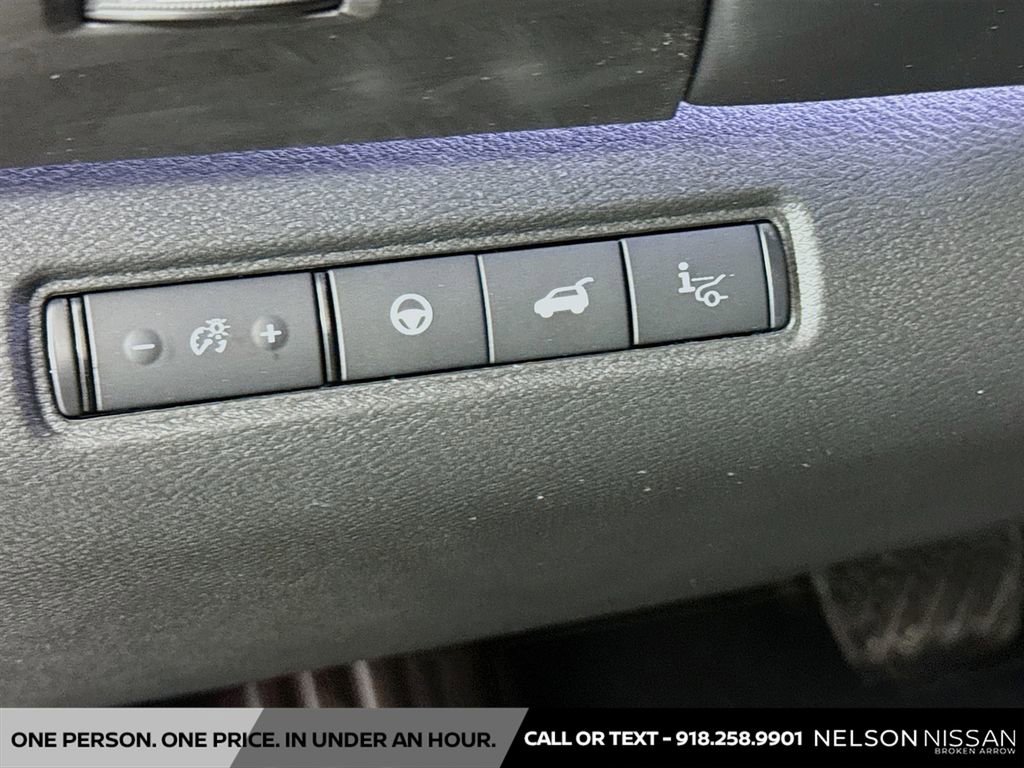 New 2026 Nissan Pathfinder Platinum image 10