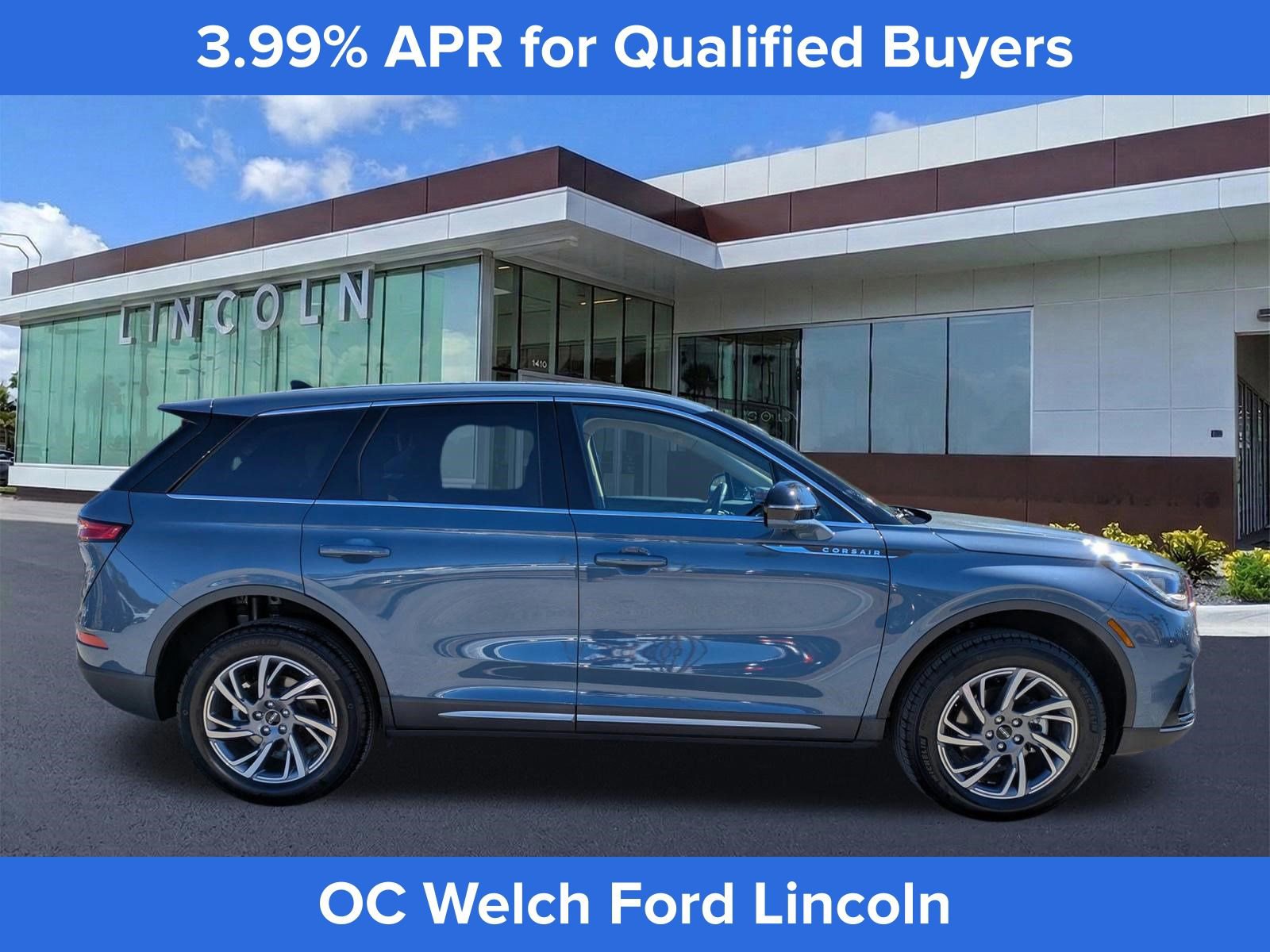 Used 2025 Lincoln Corsair FWD w/ Equipment Group 101A image 4
