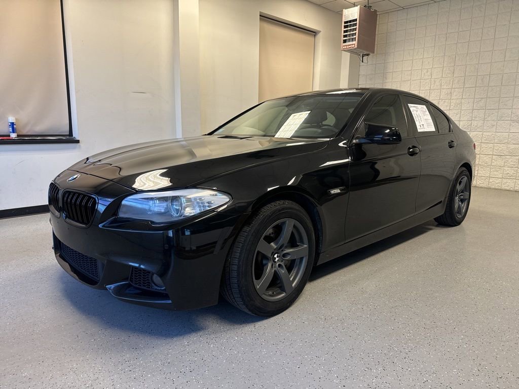 Used 2013 BMW 528i xDrive Sedan AWD/4WD image 2