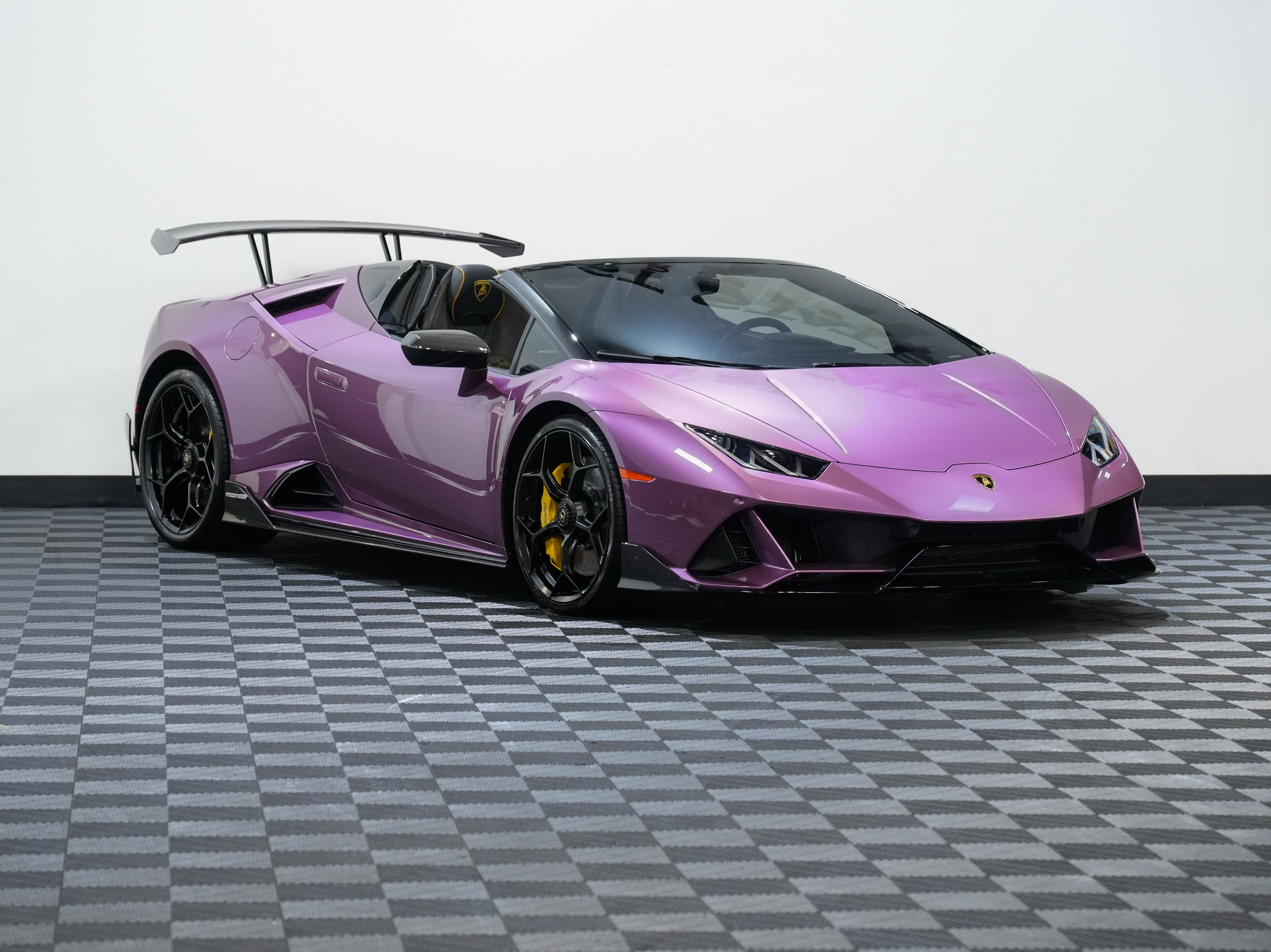 Used 2024 Lamborghini Huracan EVO image 5