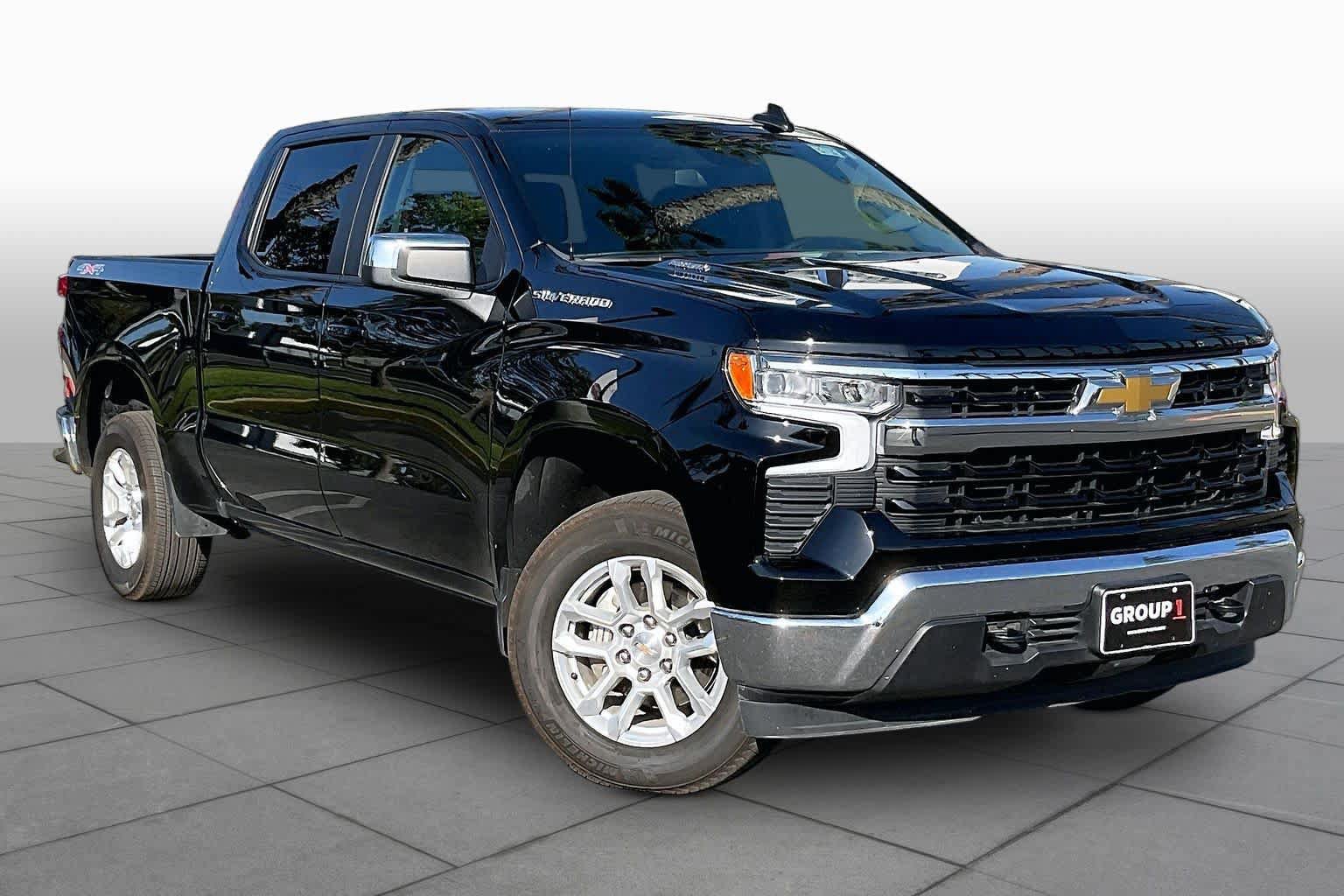 Used 2026 Chevrolet Silverado 1500 LT AWD/4WD image 2