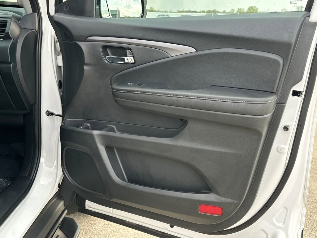 Used 2023 Honda Ridgeline RTL image 17