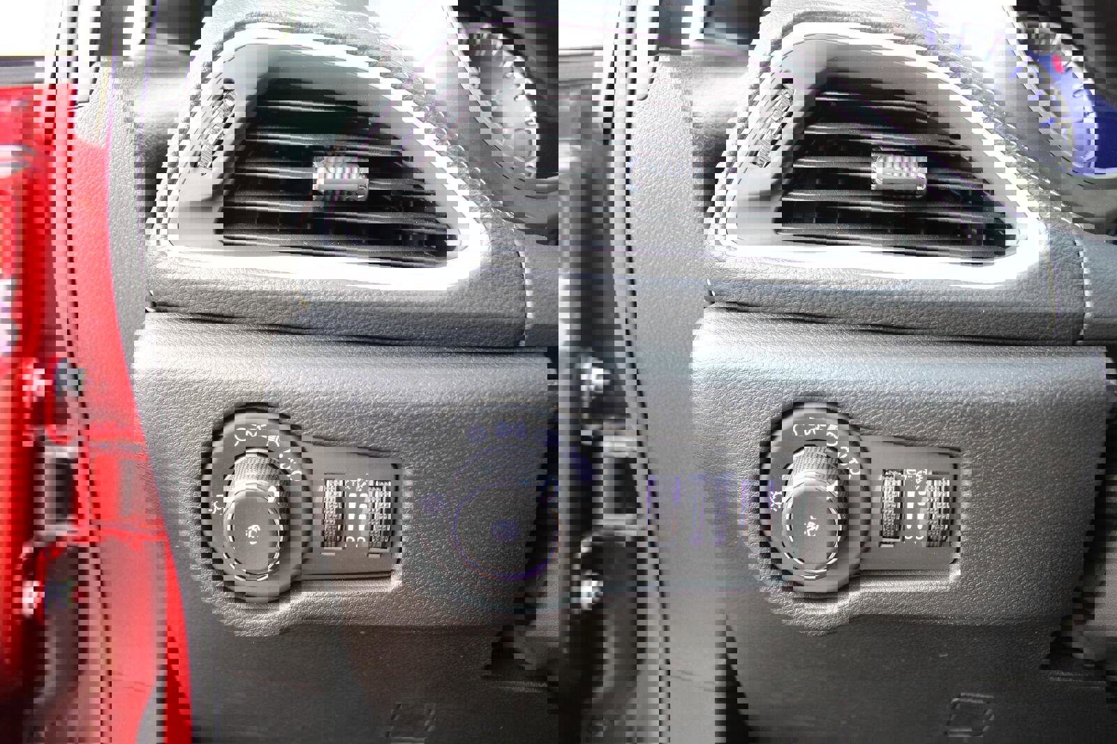 New 2026 Chrysler Pacifica Select image 13