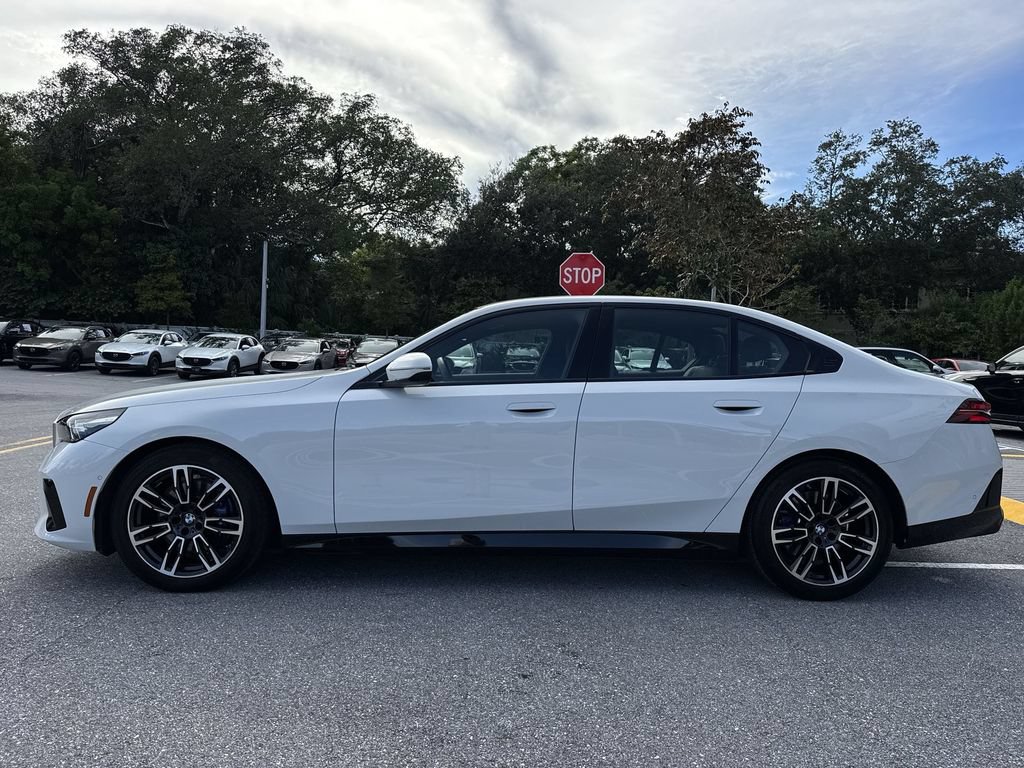 Used 2026 BMW 530i xDrive AWD/4WD image 27