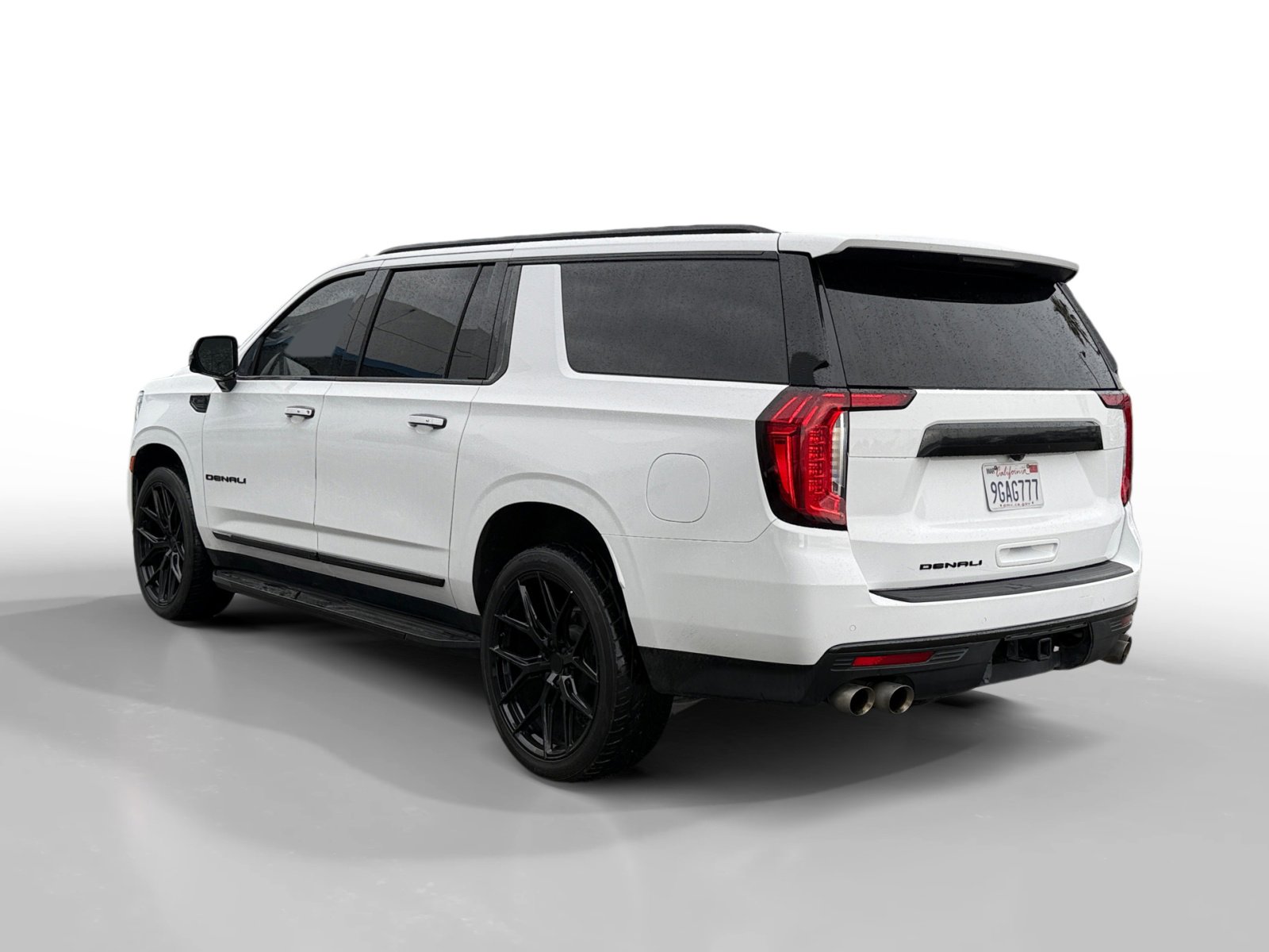 Used 2021 GMC Yukon XL Denali image 3