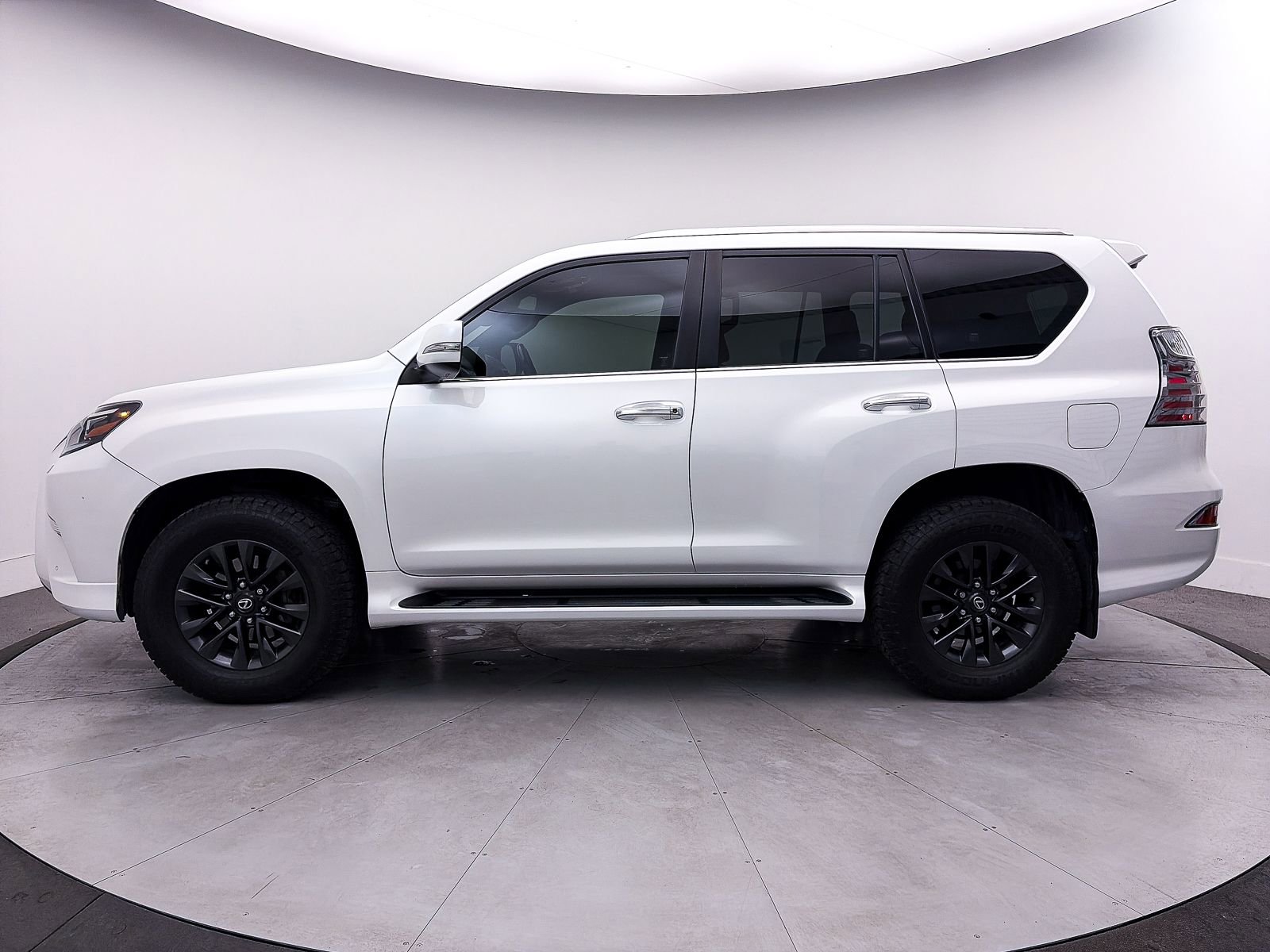 Used 2021 Lexus GX 460 Premium w/ Premium Package image 45