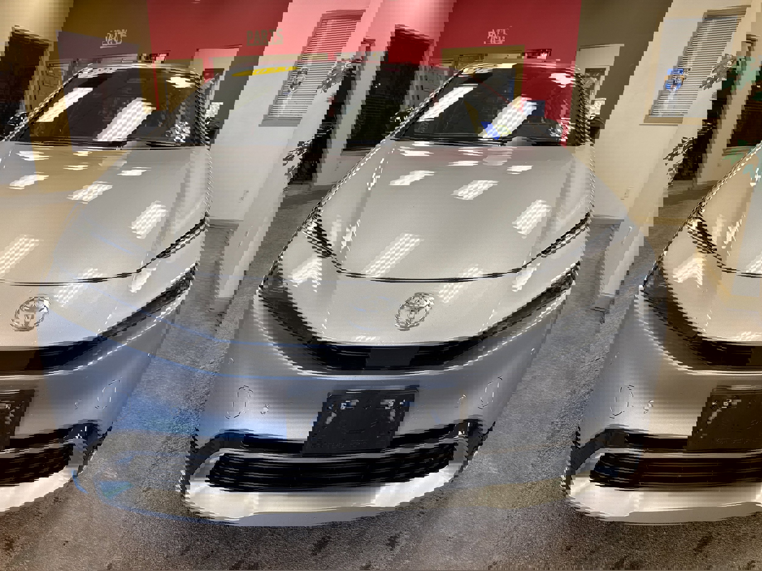 Used 2023 Toyota Prius Prime FWD image 2