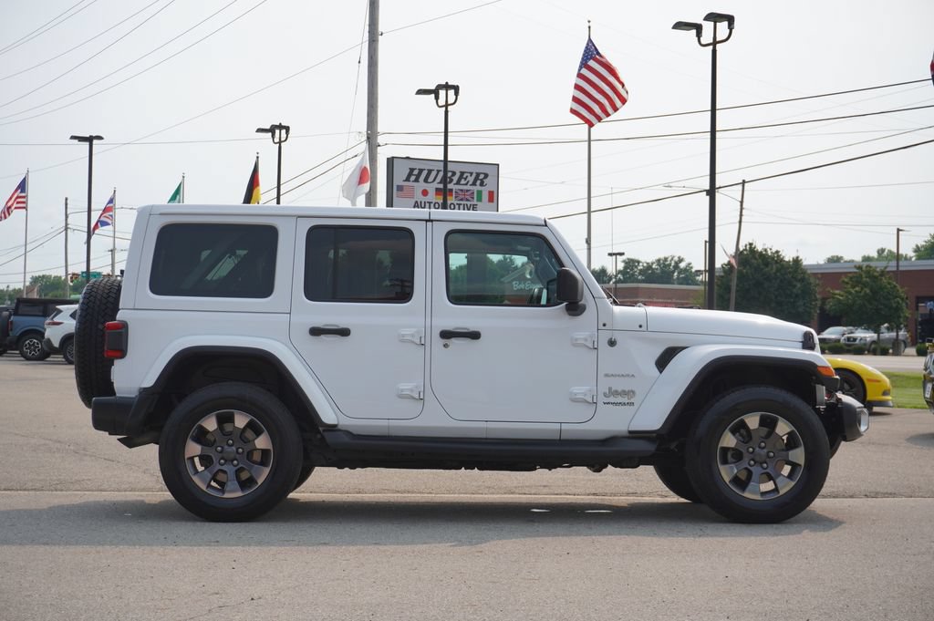 Used 2018 Jeep Wrangler Unlimited Sahara AWD/4WD image 8