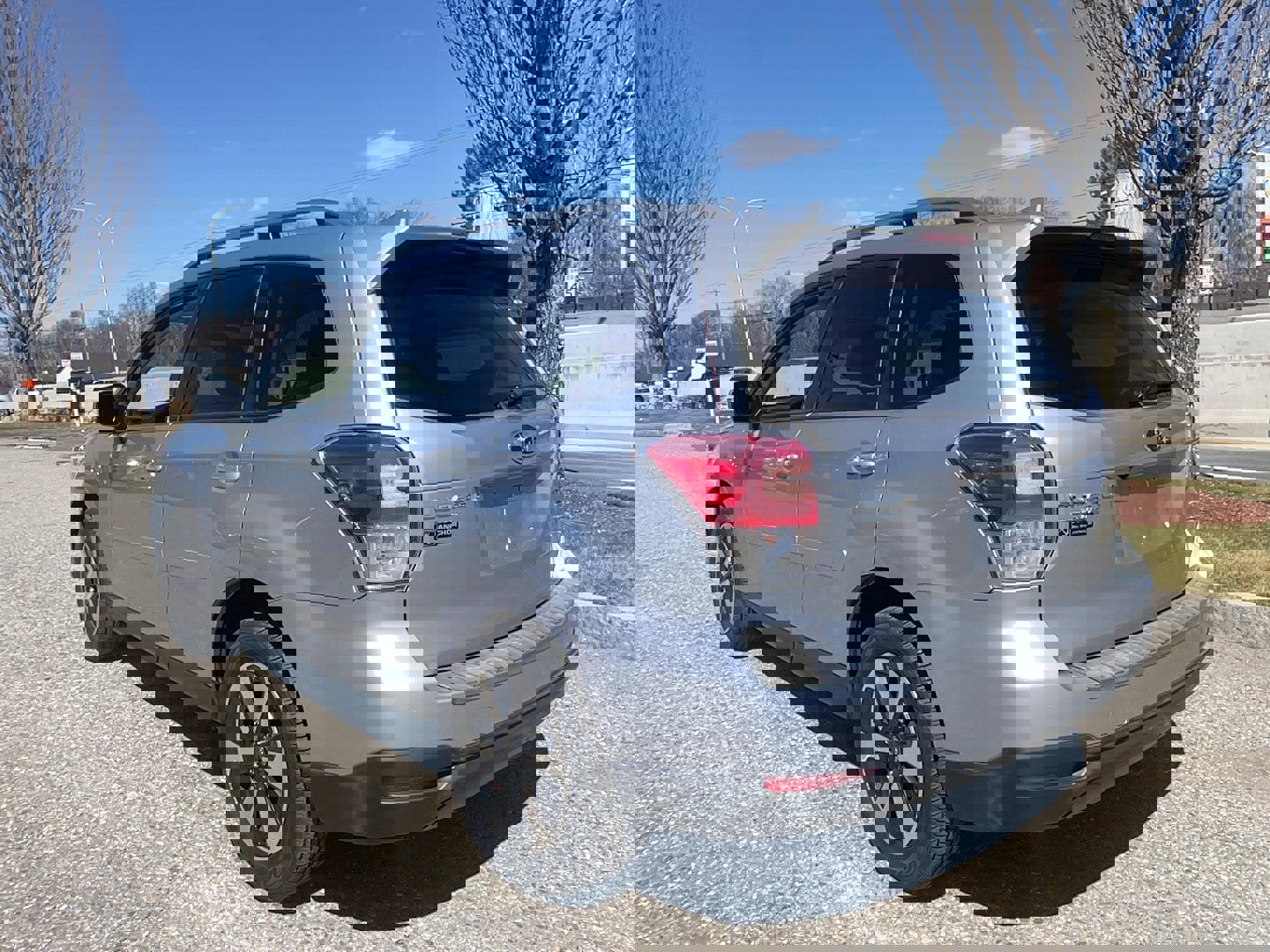 Used 2017 Subaru Forester 2.5i Premium image 18