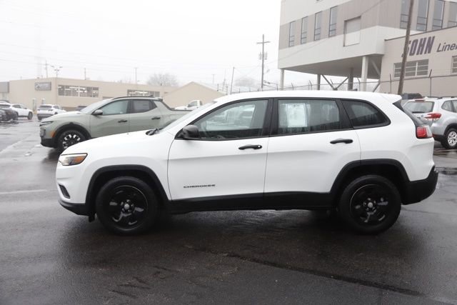 Used 2019 Jeep Cherokee Sport image 5