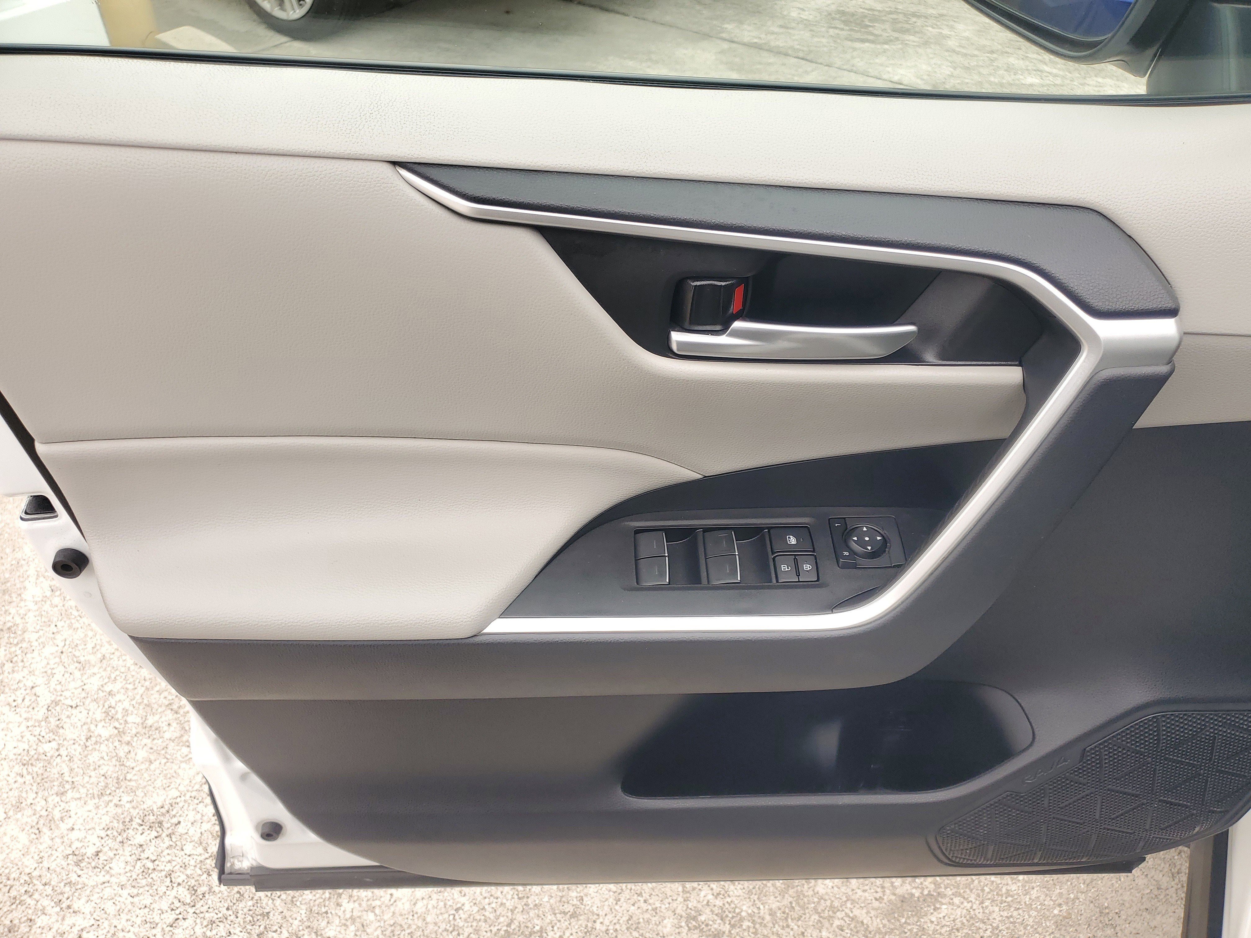 Used 2024 Toyota RAV4 XLE image 20