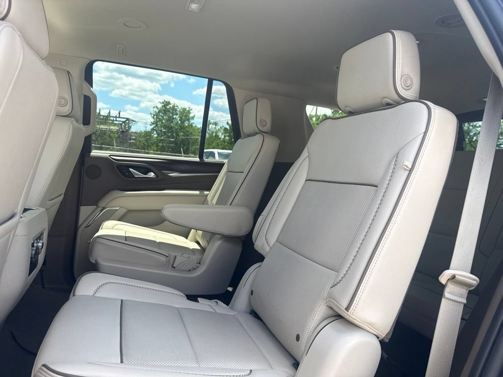 Used 2023 GMC Yukon Denali AWD/4WD image 13