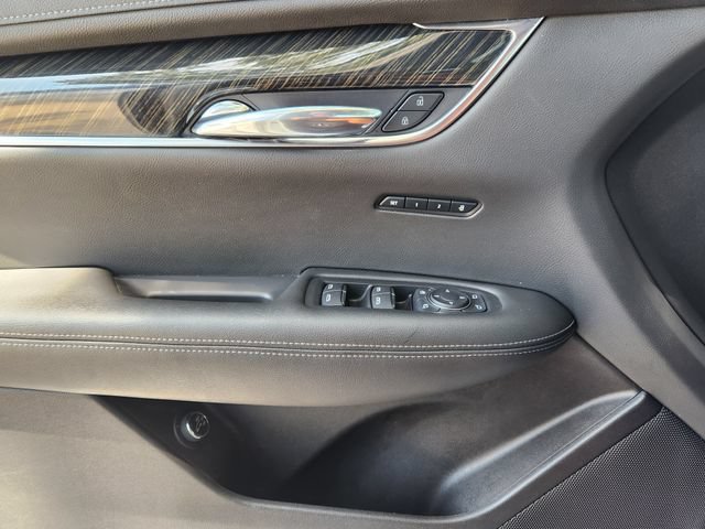 Used 2022 Cadillac XT6 Premium Luxury w/ Technology Package FWD image 24