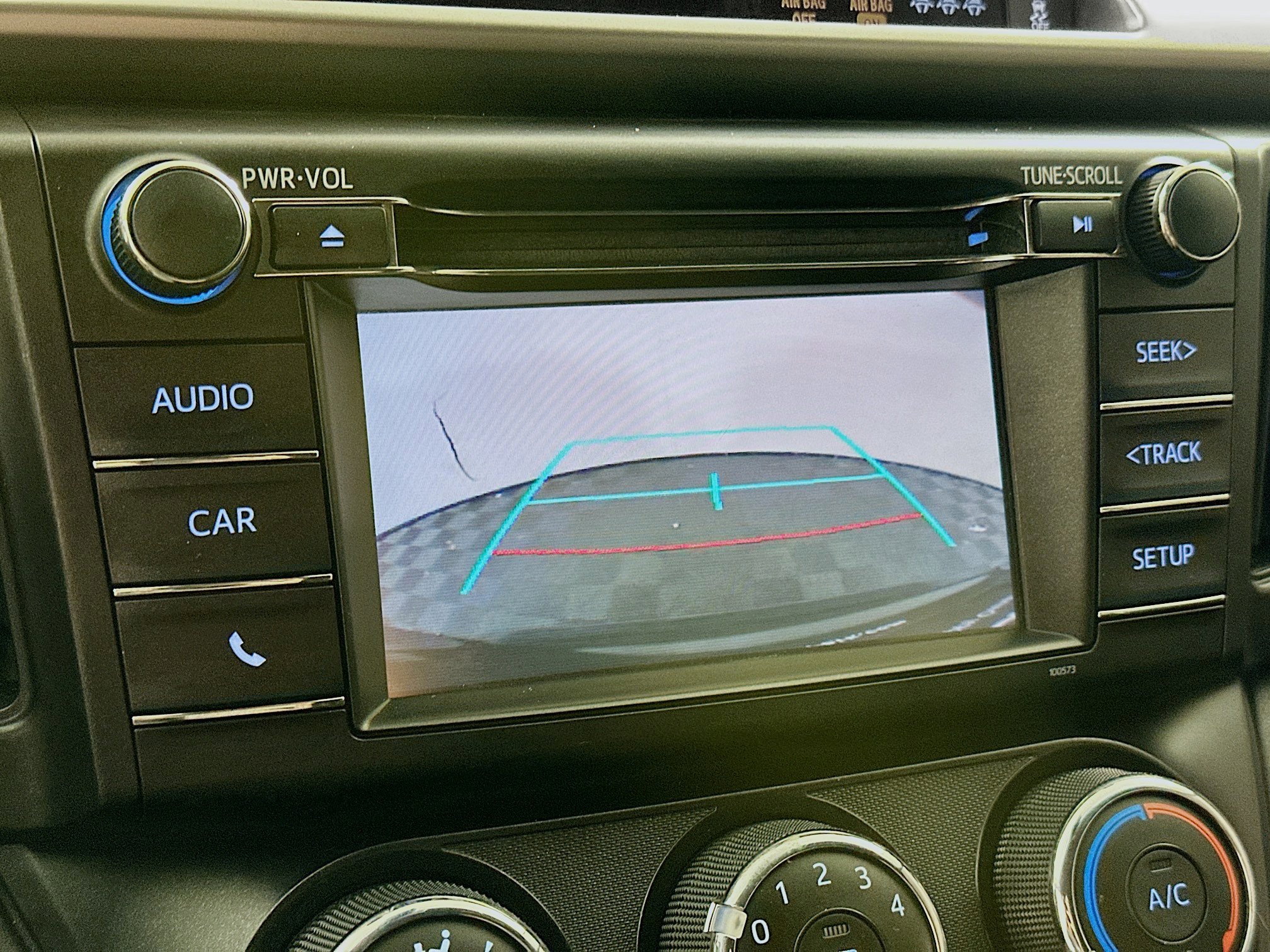 Used 2018 Toyota RAV4 LE image 22