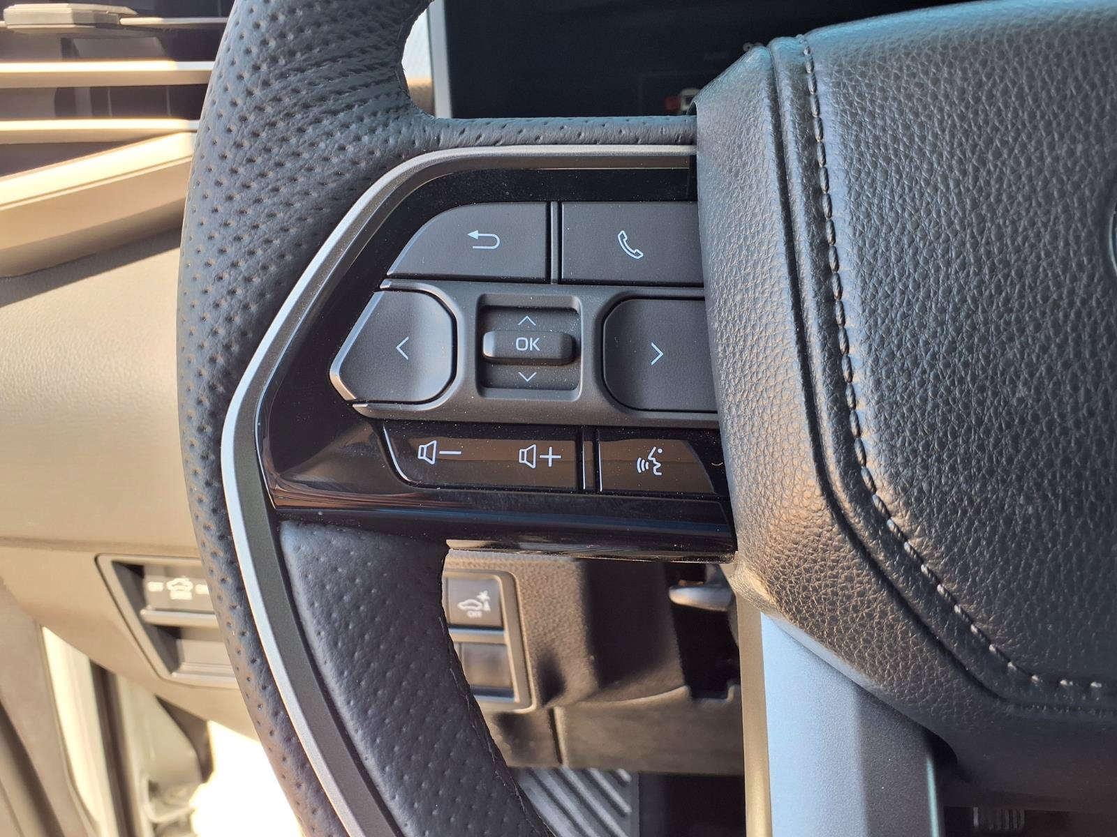Used 2024 Toyota Tundra Limited AWD/4WD image 20