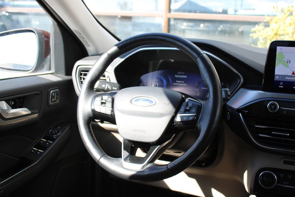 Used 2021 Ford Escape Titanium w/ Class II Trailer Tow Package image 20