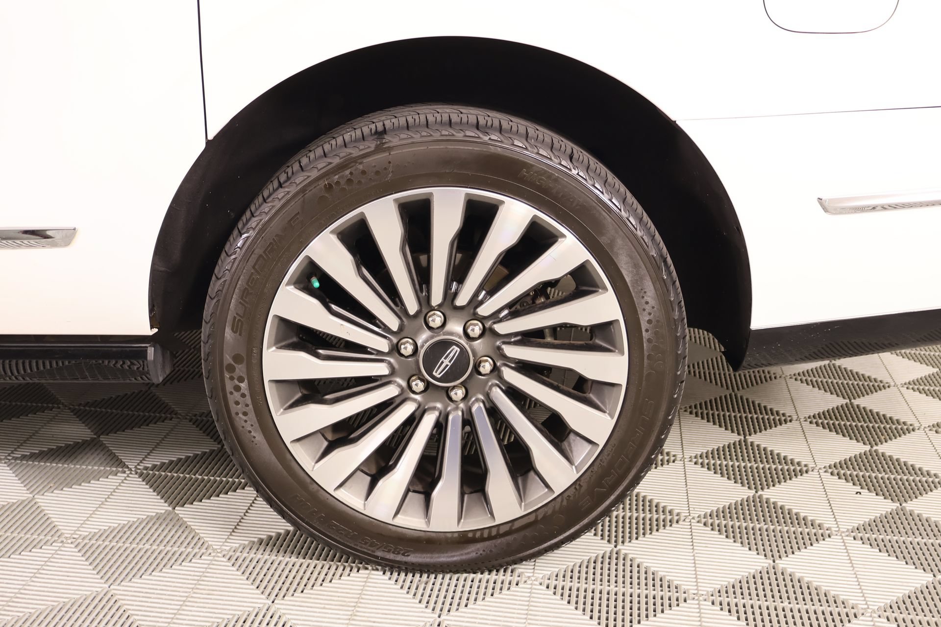 Used 2019 Lincoln Navigator L Reserve AWD/4WD image 21