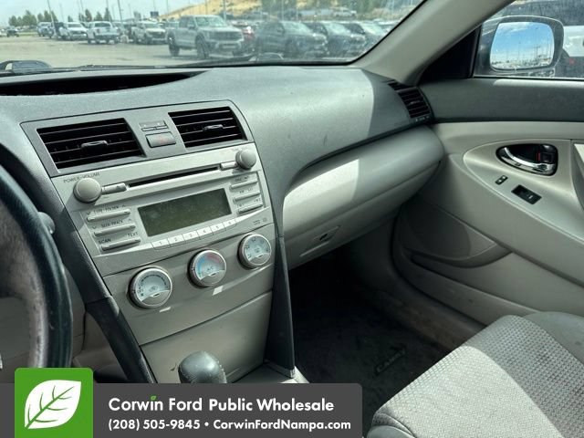 Used 2011 Toyota Camry SE w/ SE Extra-Value Pkg #1 FWD image 9