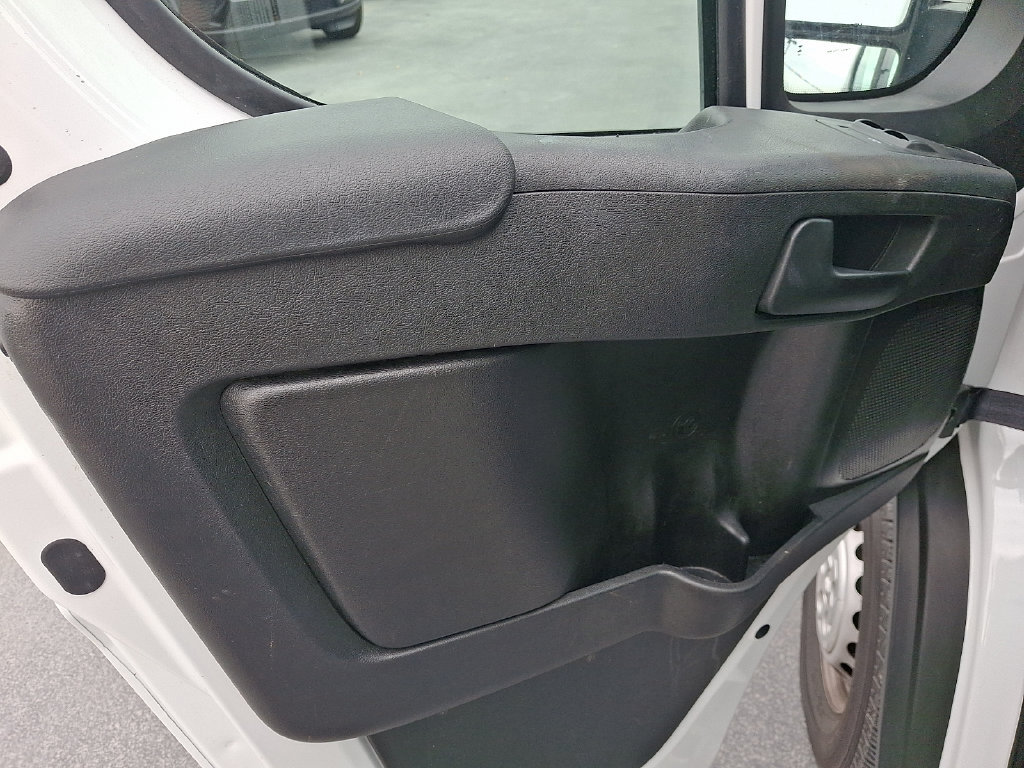 Used 2025 RAM ProMaster 2500 w/ U-Haul Equipment Group FWD image 13