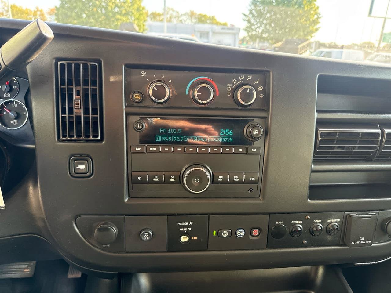 Used 2018 Chevrolet Express 2500 w/ Driver Convenience Package RWD image 15