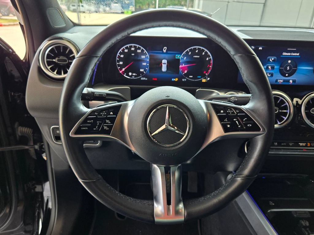 Used 2024 Mercedes-Benz GLB 250 image 22