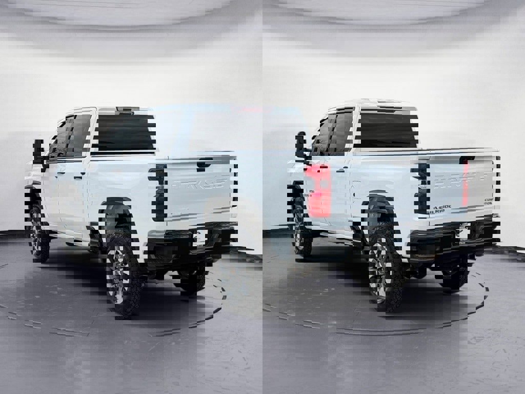 Used 2025 Chevrolet Silverado 2500 Custom w/ Custom Convenience Package image 6