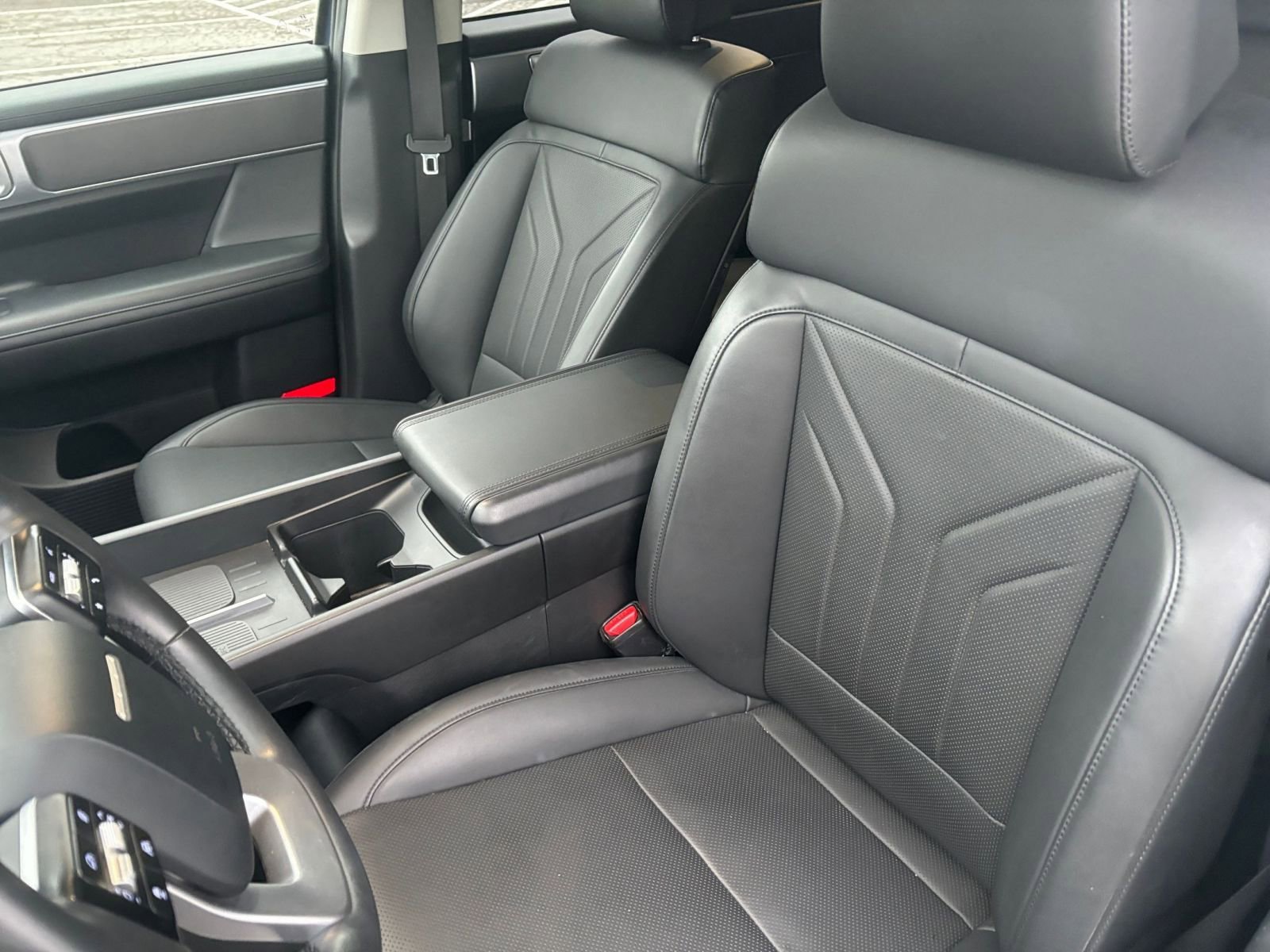 Used 2025 Hyundai Santa Fe SEL image 37