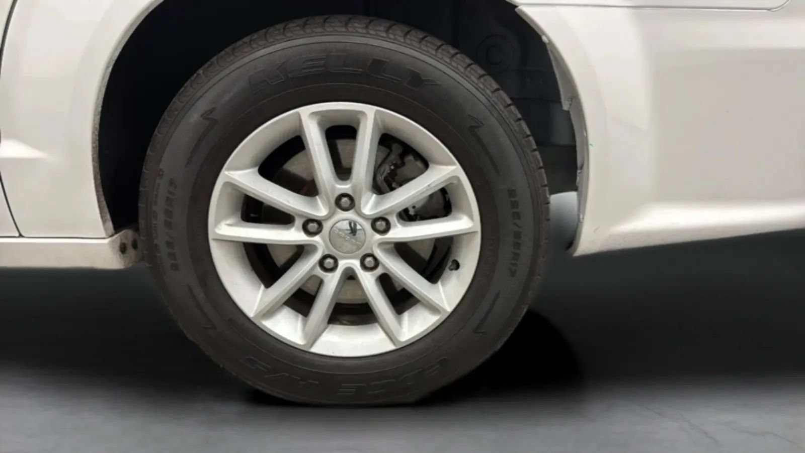 Used 2015 Dodge Grand Caravan SXT FWD image 32