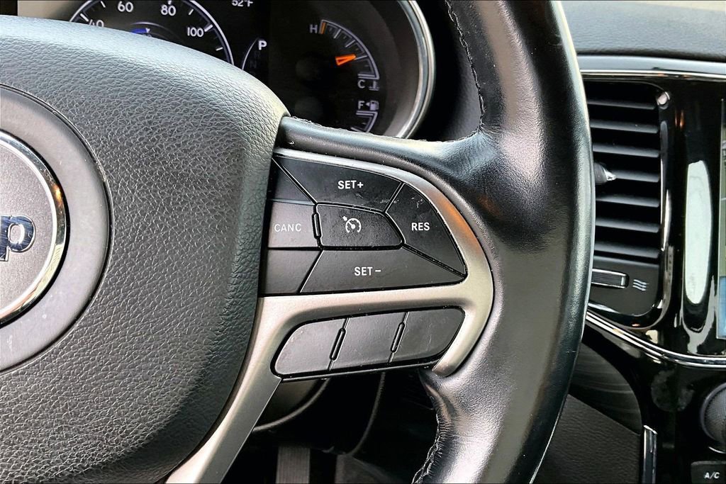 Used 2022 Jeep Grand Cherokee Laredo X image 28