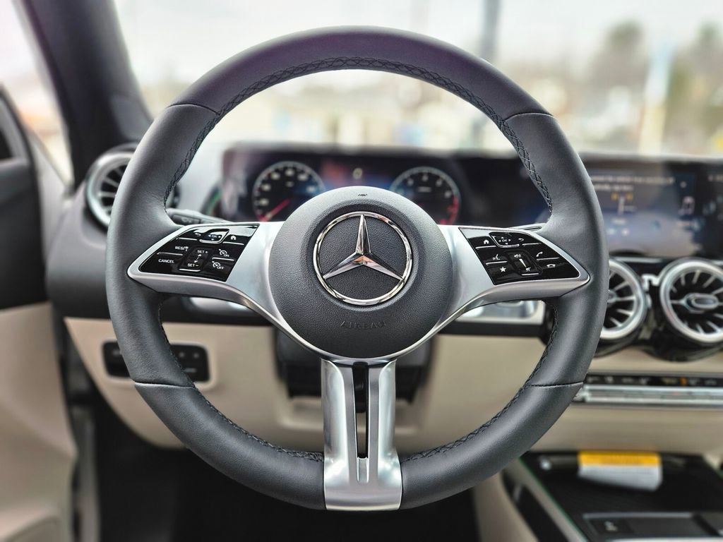 New 2026 Mercedes-Benz GLB 250 4MATIC image 27
