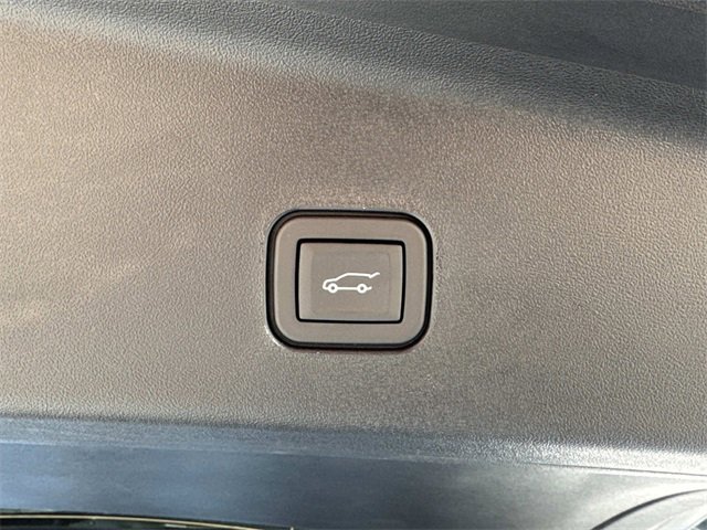 New 2026 Cadillac Vistiq Luxury w/ LPO, Floor Liner Package image 11