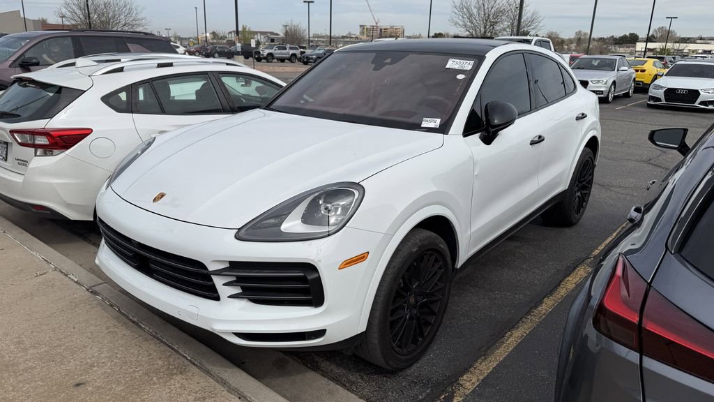 Used 2023 Porsche Cayenne Coupe image 2