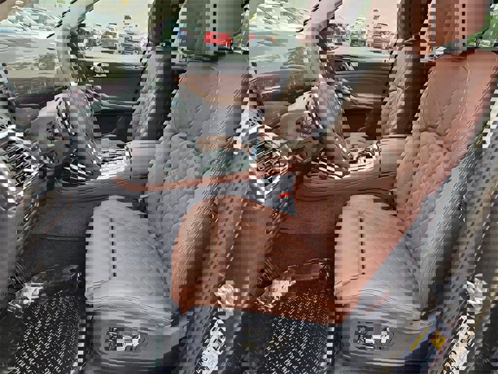 New 2026 BMW X7 xDrive40i image 8