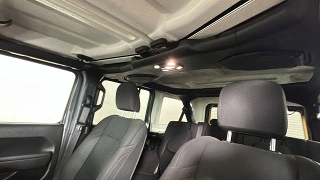 Used 2023 Jeep Wrangler Unlimited w/ Cold Weather Group AWD/4WD image 11