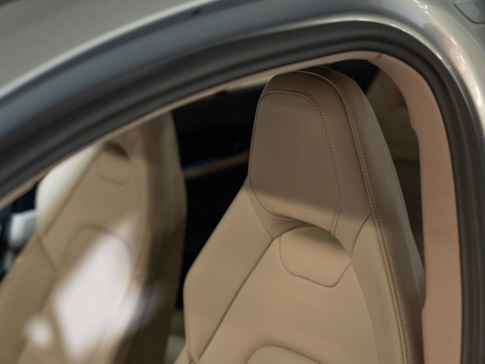 New 2026 Porsche Panamera image 23