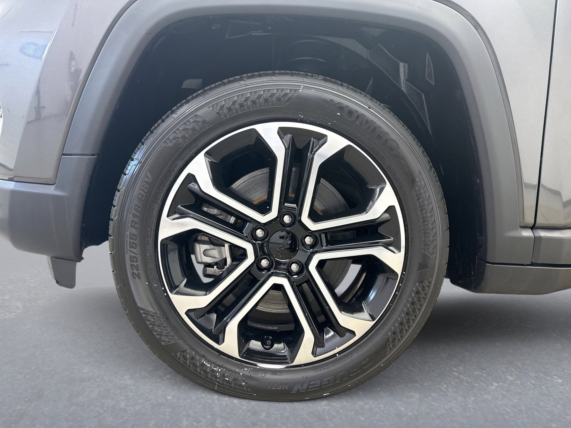 Used 2024 Jeep Compass Limited image 22