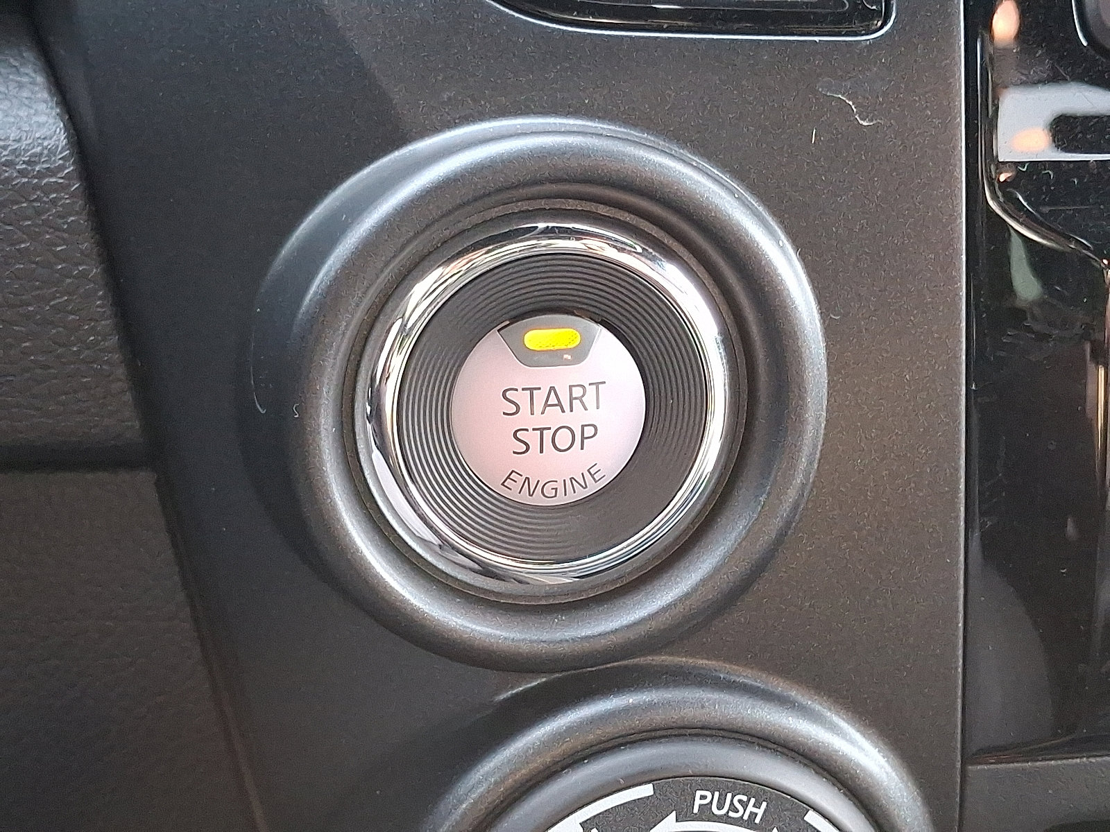 Certified 2024 Nissan Titan SV w/ SV Bronze Edition Package image 27