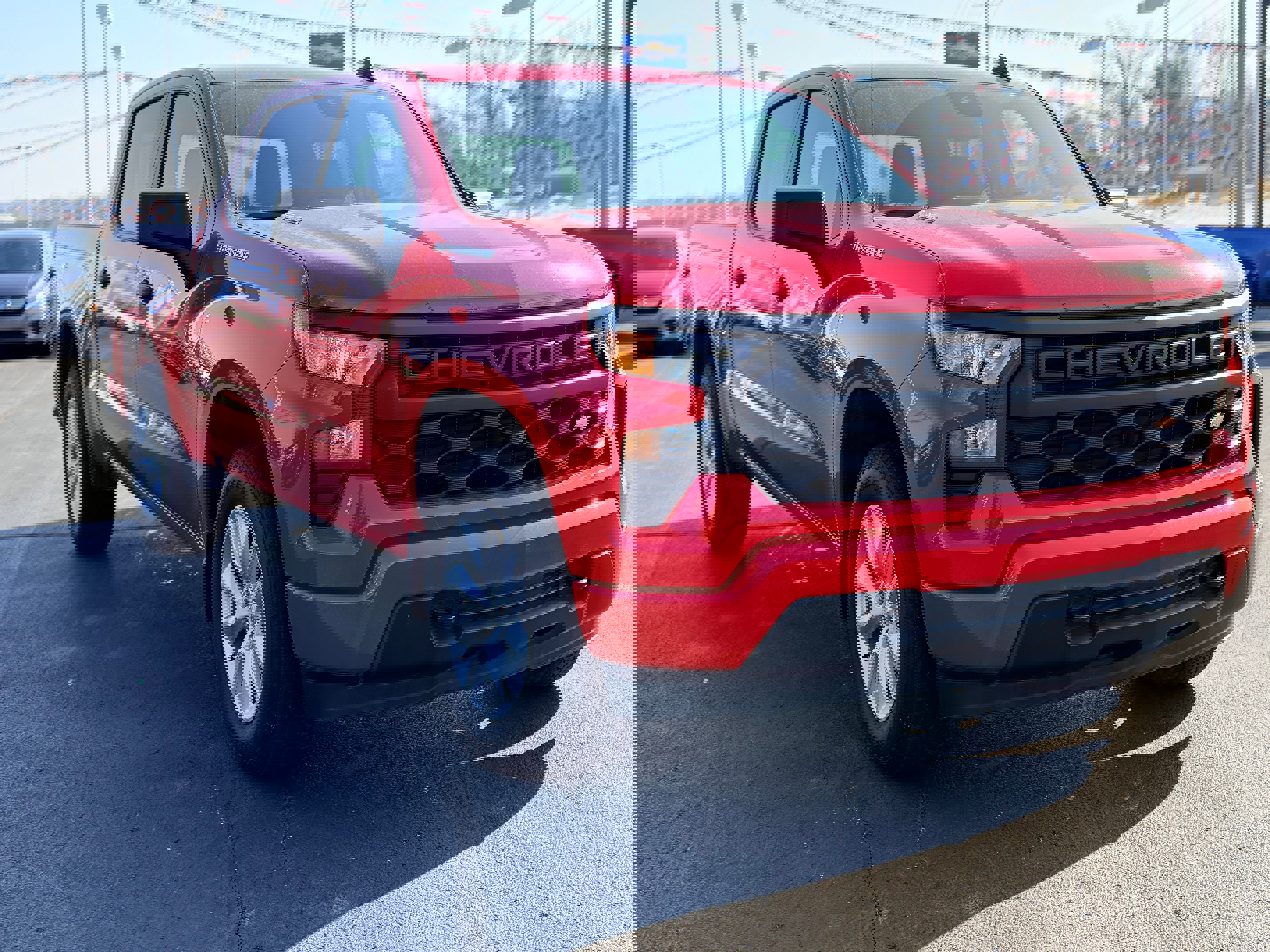 Used 2025 Chevrolet Silverado 1500 Custom image 3