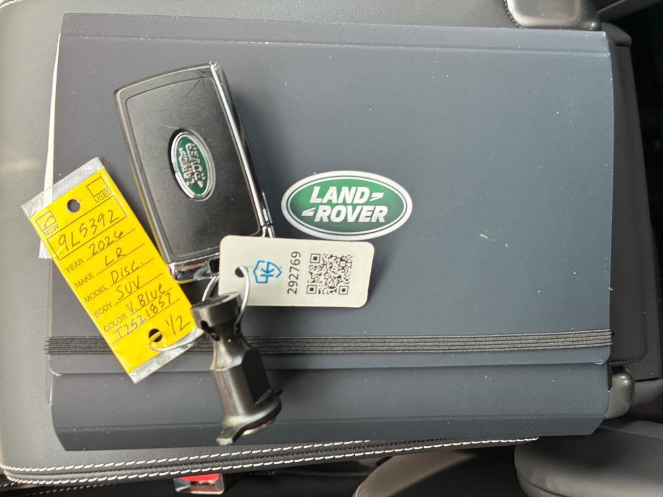 New 2026 Land Rover Discovery Limited Edition AWD/4WD image 34