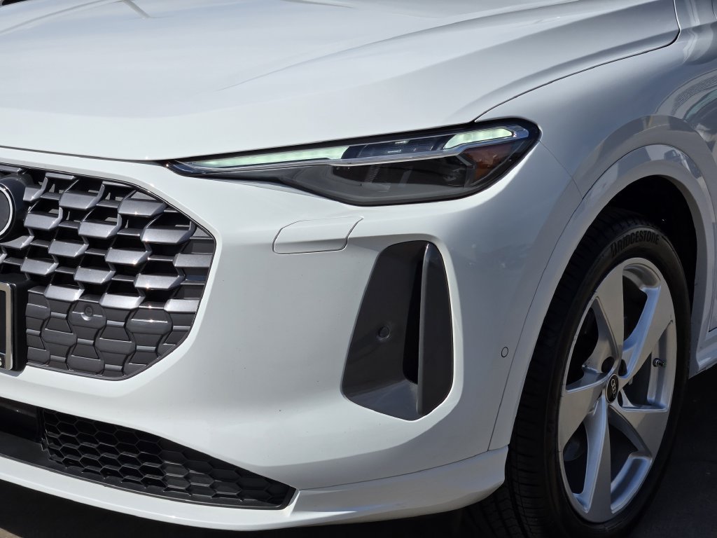 Certified 2025 Audi Q5 Prestige AWD/4WD image 12
