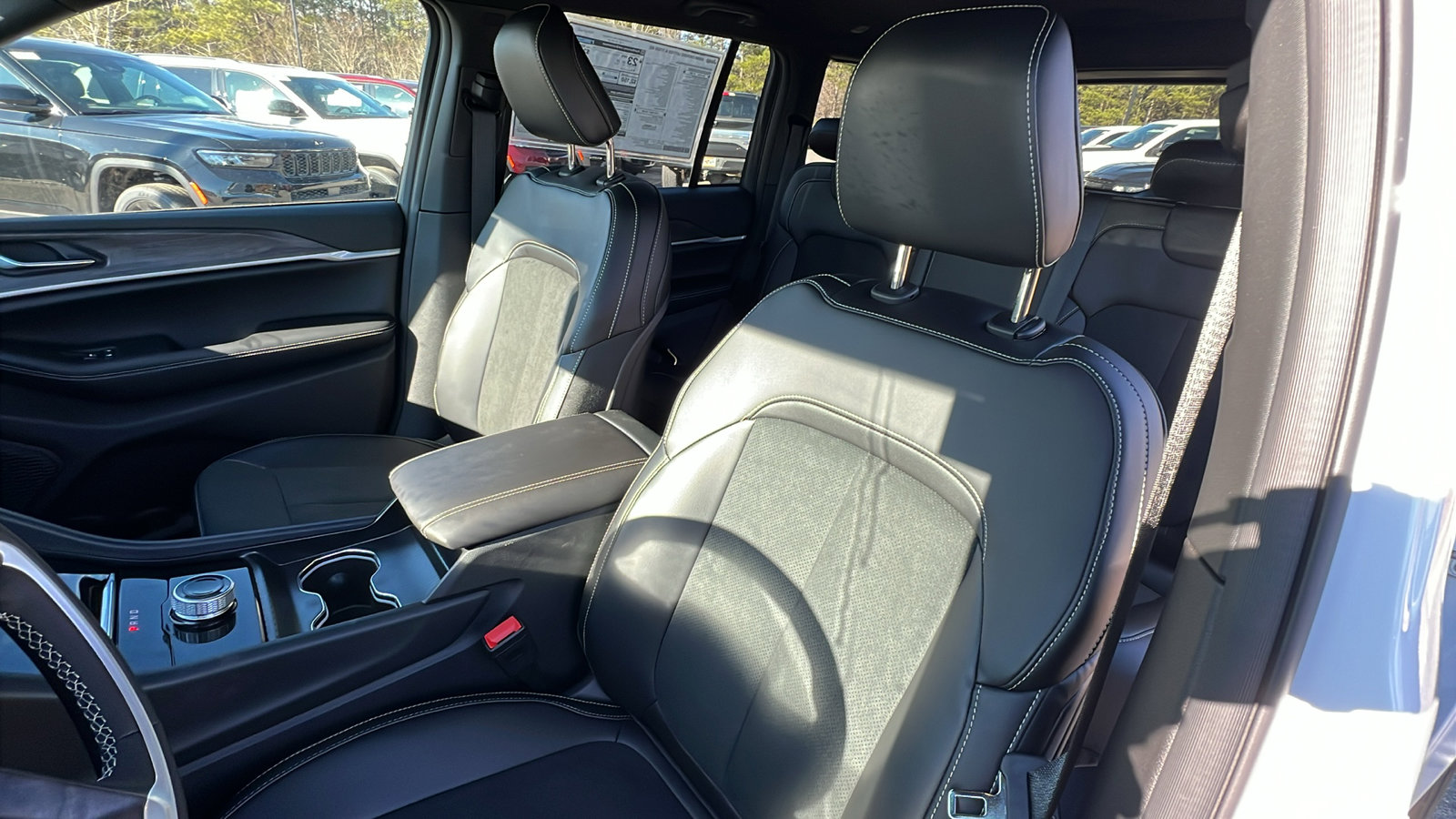 New 2026 Jeep Grand Cherokee Altitude image 18